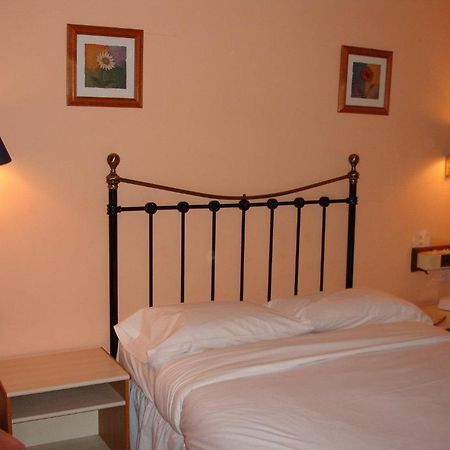 The Four Alls Inn Market Drayton Zimmer foto